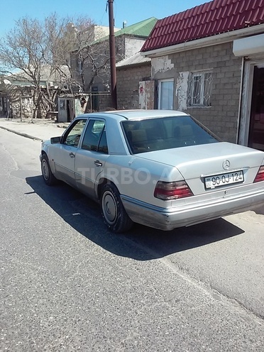 Mercedes E 200 1994, 620,000 km - 2.0 l - Bakı