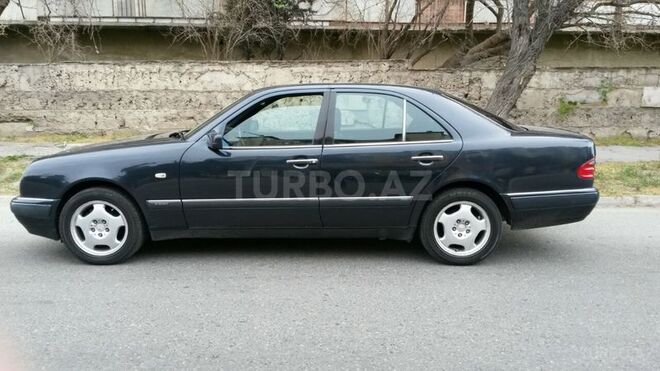 Mercedes E 230 1997, 284,532 km - 2.3 л - Bakı