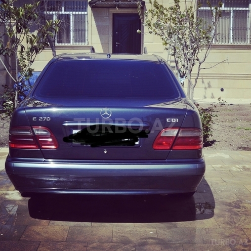 Mercedes E 270 2001, 30,000 km - 2.7 l - Bakı