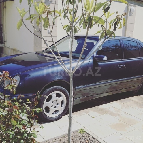 Mercedes E 270 2001, 30,000 km - 2.7 l - Bakı