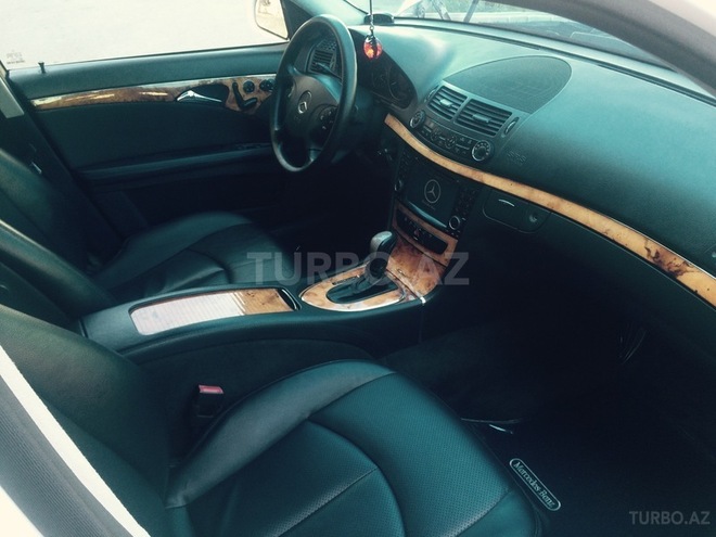 Mercedes E 350 2005, 161,000 km - 3.5 l - Bakı