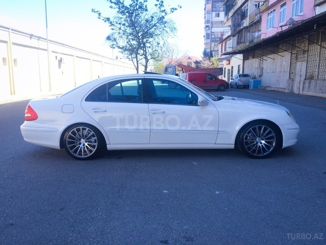 Mercedes E 350 2005, 161,000 km - 3.5 l - Bakı