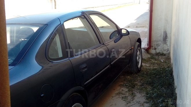 Opel Vectra 1996, 200,000 km - 2.0 l - Bakı