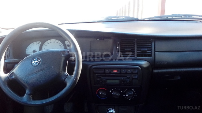 Opel Vectra 1996, 200,000 km - 2.0 l - Bakı