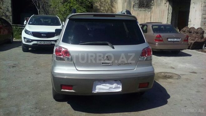 Mitsubishi Outlander 2002, 118,676 km - 2.4 л - Bakı