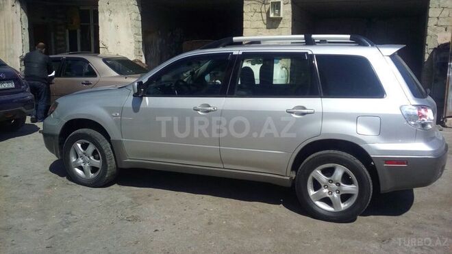 Mitsubishi Outlander 2002, 118,676 km - 2.4 л - Bakı