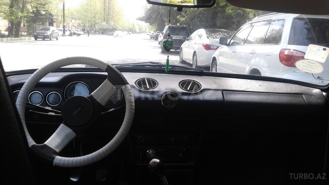 LADA (VAZ) 2106 1987, 300,000 km - 1.5 l - Yevlax