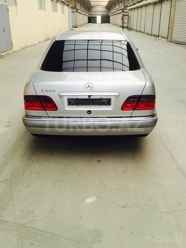 Mercedes E 240 1998, 235,000 km - 2.4 l - Bakı