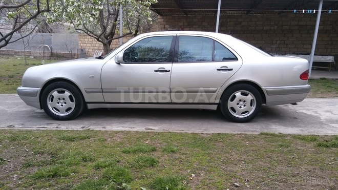 Mercedes E 240 1998, 265,000 km - 2.4 л - Oğuz