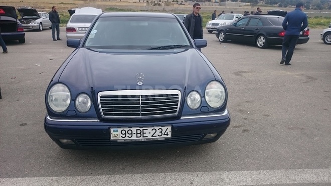 Mercedes E 240 1998, 260,000 km - 2.4 l - Bakı