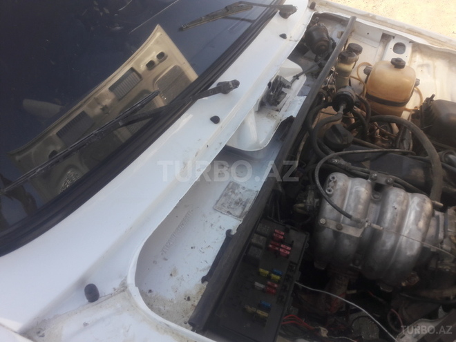 LADA (VAZ) 2107 2010, 130,000 km - 1.6 л - Salyan
