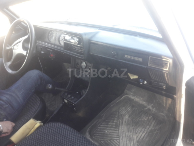 LADA (VAZ) 2107 2010, 130,000 km - 1.6 л - Salyan