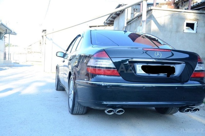 Mercedes E 320 2002, 209,150 km - 3.2 l - Bakı