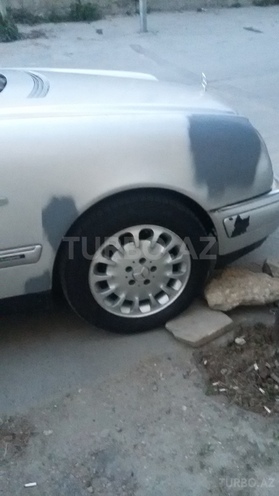 Mercedes E 220 1999, 567,500 km - 2.2 л - Bakı
