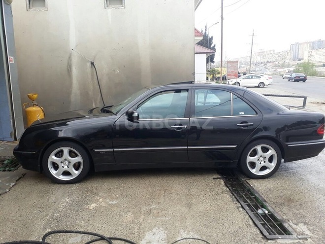 Mercedes E 270 2000, 238,142 km - 2.7 l - Bakı