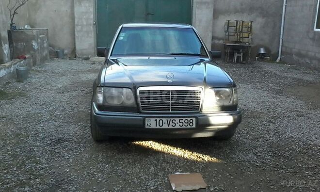 Mercedes E 200 1993, 490,000 km - 2.0 л - Bakı