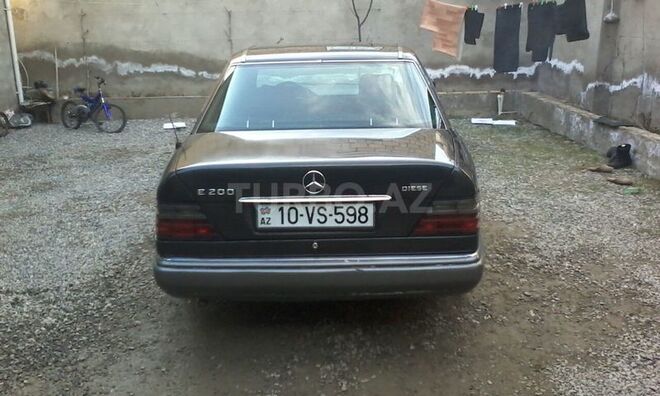 Mercedes E 200 1993, 490,000 km - 2.0 л - Bakı