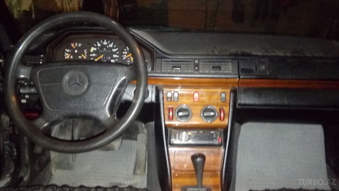 Mercedes E 200 1993, 490,000 km - 2.0 л - Bakı