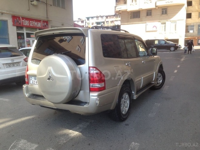 Mitsubishi Pajero 2003, 176,000 km - 3.0 l - Bakı