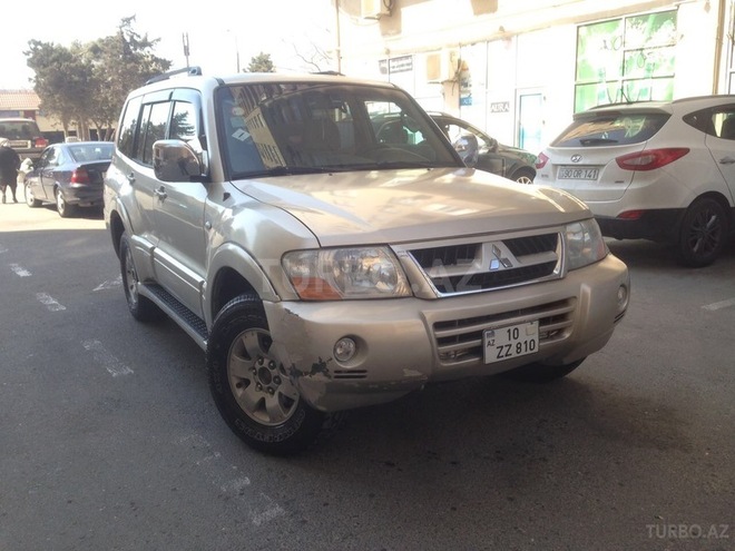 Mitsubishi Pajero 2003, 176,000 km - 3.0 l - Bakı