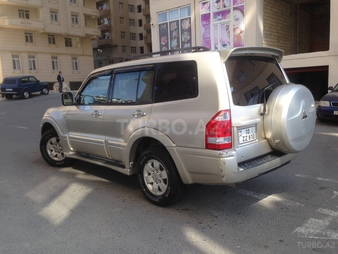 Mitsubishi Pajero 2003, 176,000 km - 3.0 l - Bakı