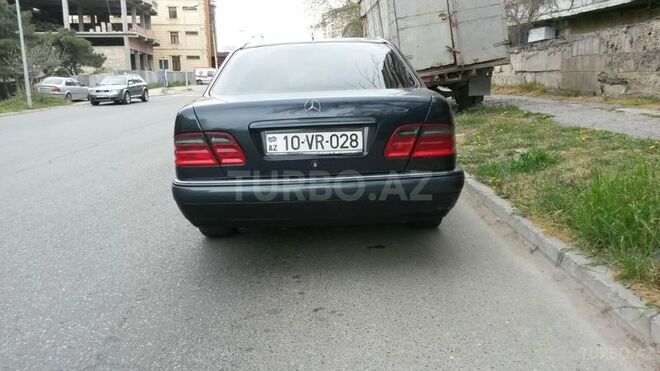 Mercedes E 230 1997, 285,624 km - 2.3 l - Bakı