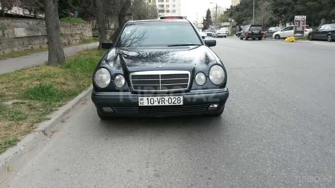 Mercedes E 230 1997, 285,624 km - 2.3 l - Bakı