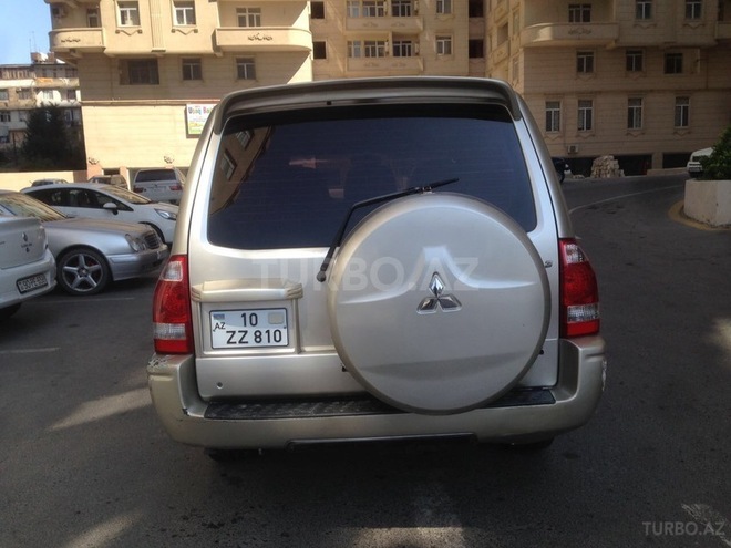 Mitsubishi Pajero 2003, 176,000 km - 3.0 l - Bakı