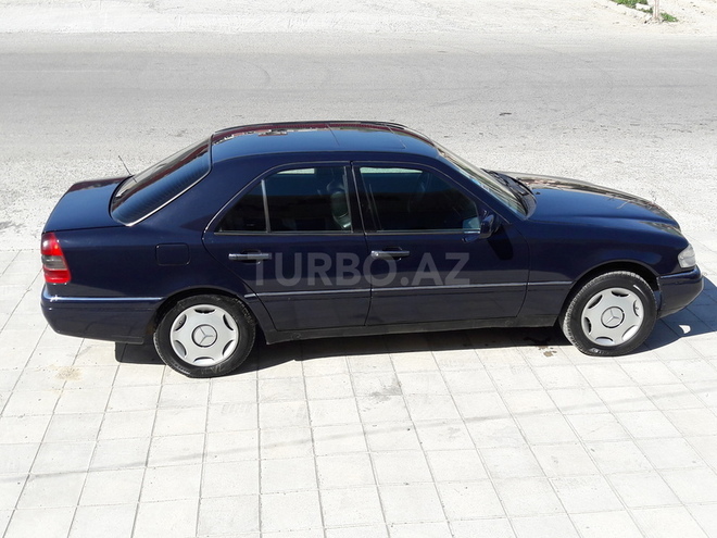 Mercedes C 220 1995, 350,000 km - 2.2 l - Bakı