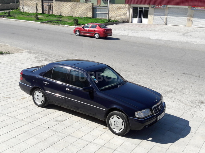 Mercedes C 220 1995, 350,000 km - 2.2 l - Bakı