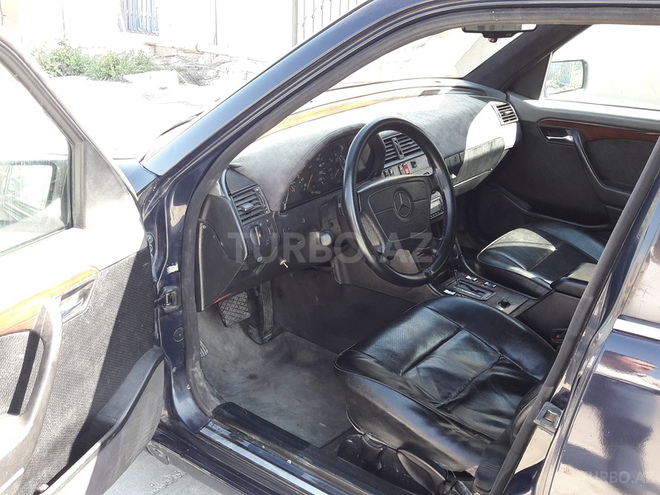 Mercedes C 220 1995, 350,000 km - 2.2 l - Bakı