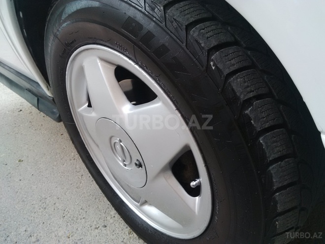 Opel Astra 1998, 280,000 km - 1.6 л - Bakı