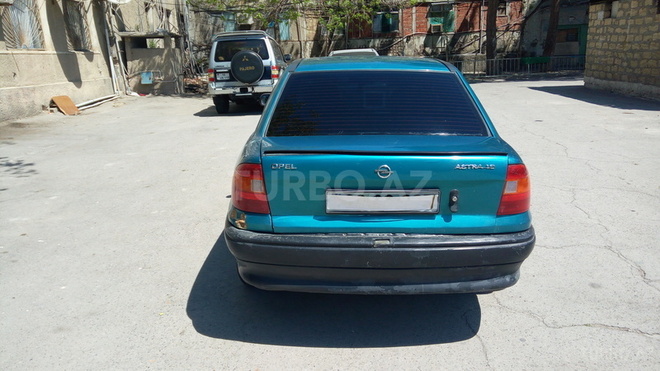 Opel Astra 1994, 351,000 km - 1.6 l - Sumqayıt