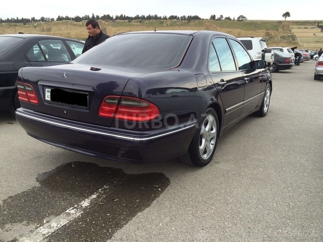 Mercedes E 240 2000, 210,000 km - 2.6 l - Bakı