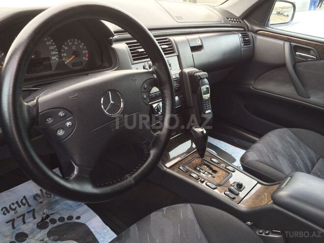 Mercedes E 240 2000, 210,000 km - 2.6 l - Bakı