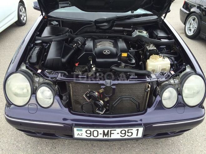 Mercedes E 240 2000, 210,000 km - 2.6 l - Bakı