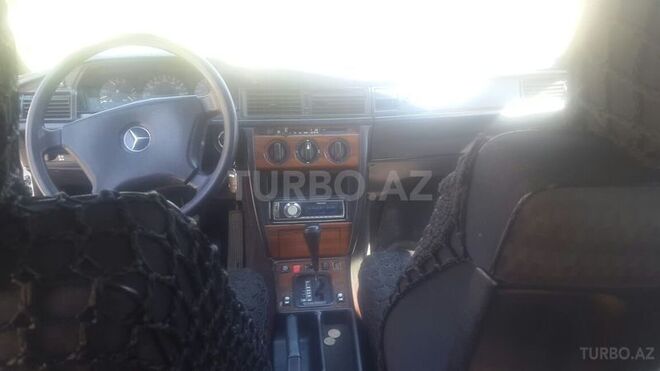 Mercedes 190 1993, 240,000 km - 2.0 l - Bakı
