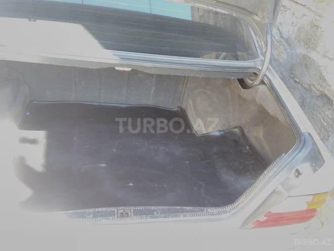 Mercedes E 230 1990, 414,078 km - 2.3 l - Bakı