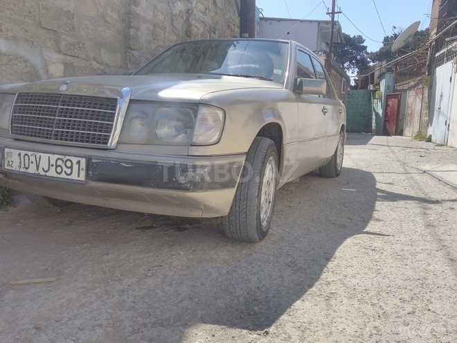 Mercedes E 230 1990, 414,078 km - 2.3 l - Bakı