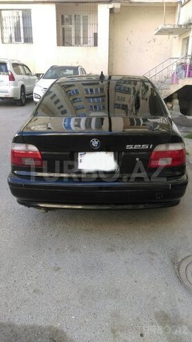 BMW 525 2001, 385,000 km - 2.5 l - Bakı