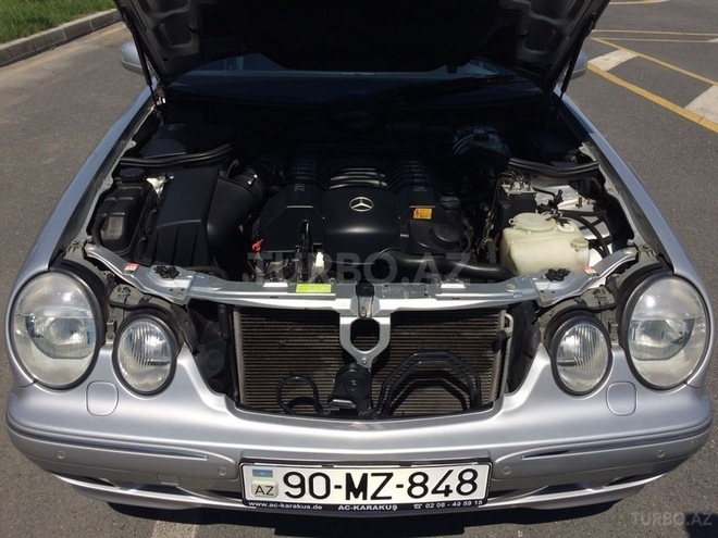Mercedes E 240 2000, 196,000 km - 2.4 l - Qax