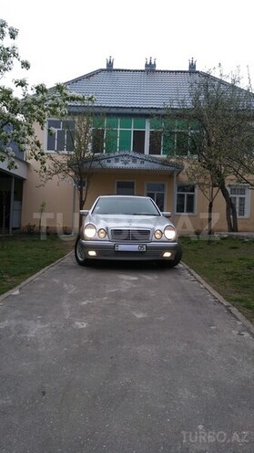 Mercedes E 240 1998, 265,000 km - 2.4 l - Qəbələ