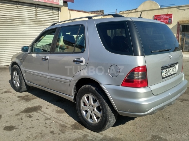 Mercedes ML 270 2005, 301,000 km - 2.7 l - Bakı