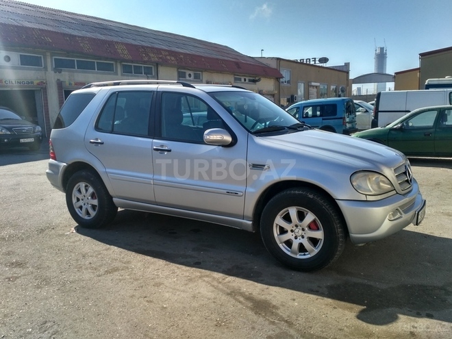 Mercedes ML 270 2005, 301,000 km - 2.7 l - Bakı