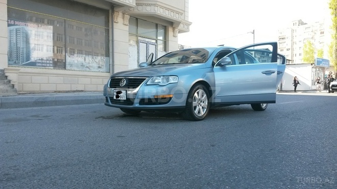 Volkswagen Passat 2005, 117,000 km - 2.0 л - Bakı