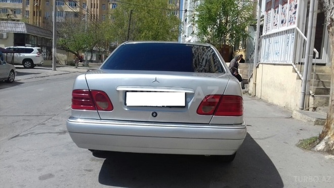 Mercedes E 300 1996, 340,000 km - 3.0 l - Sumqayıt