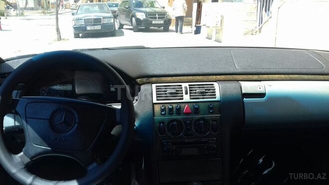 Mercedes E 300 1996, 340,000 km - 3.0 l - Sumqayıt