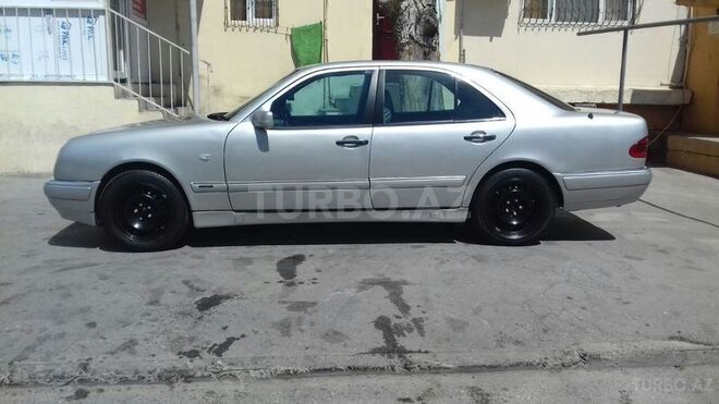 Mercedes E 300 1996, 340,000 km - 3.0 l - Sumqayıt