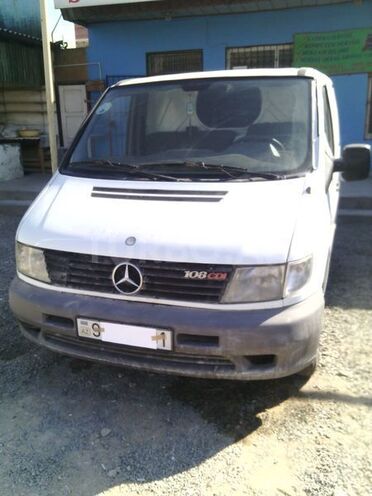 Mercedes Vito 110 2002, 325,000 km - 2.2 l - Bakı