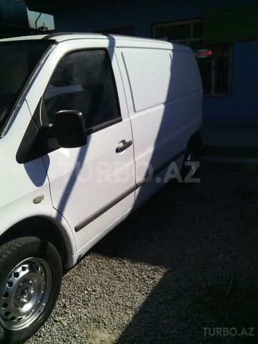 Mercedes Vito 110 2002, 325,000 km - 2.2 l - Bakı
